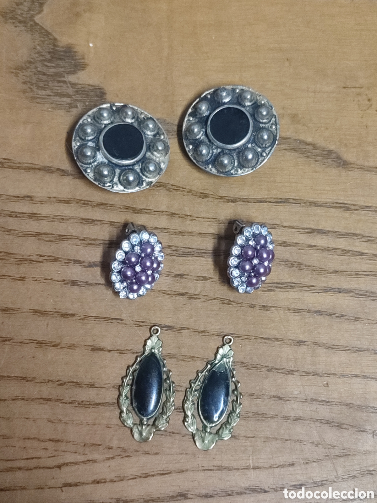 Joalharia: Lote bisuter&iacute;a vintage, tres pares de pendientes.