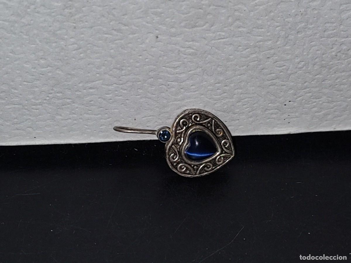 Joyeria: A3- ANTIGUO PENDIENTE EN FORMA DE CORAZ&Oacute;N CON INCRUSTACI&Oacute;N EN EL CENTRO - 50S - 60S - Foto 1