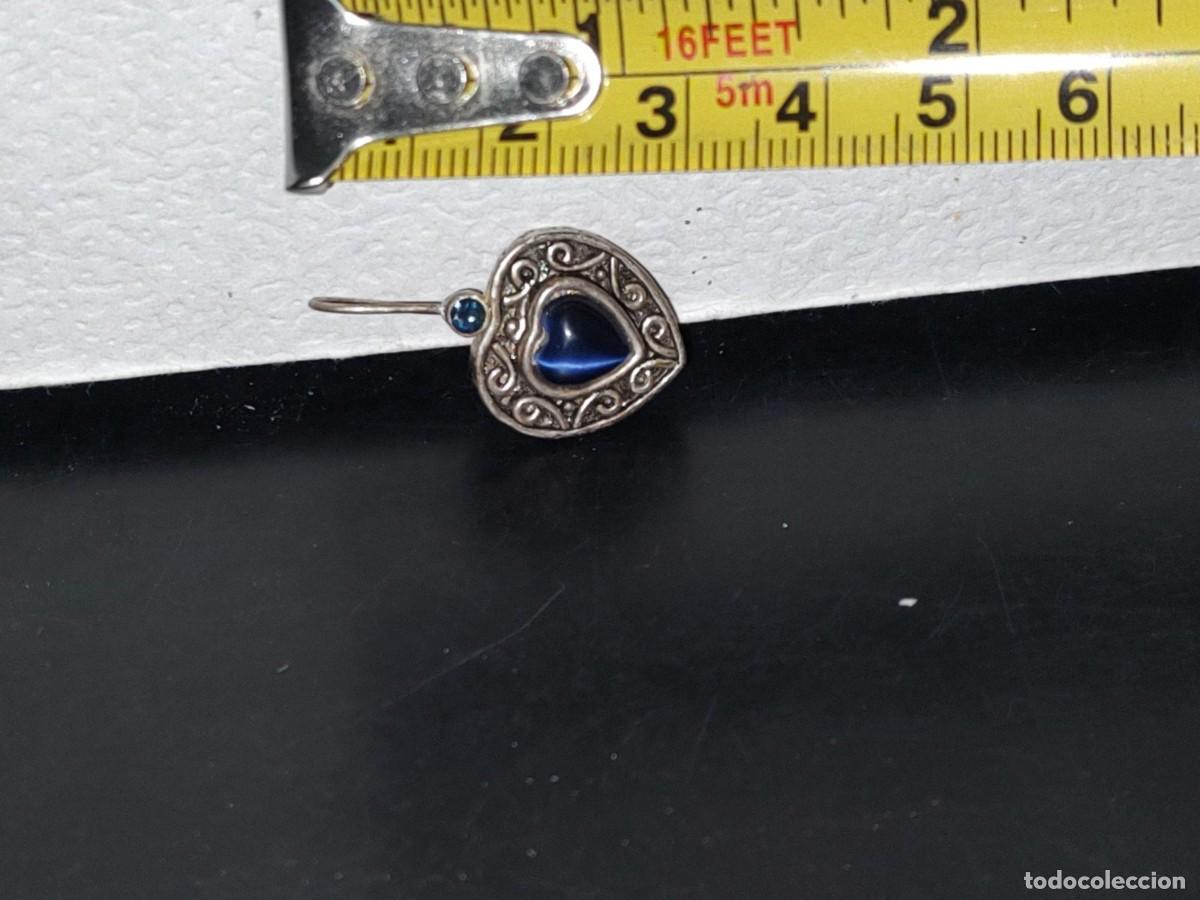 Joyeria: A3- ANTIGUO PENDIENTE EN FORMA DE CORAZ&Oacute;N CON INCRUSTACI&Oacute;N EN EL CENTRO - 50S - 60S - Foto 3