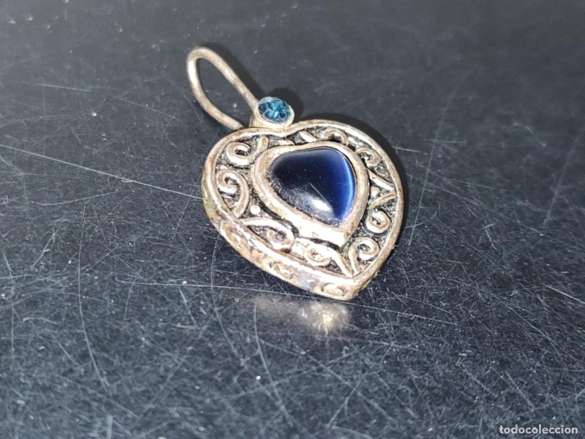 Joyeria: A3- ANTIGUO PENDIENTE EN FORMA DE CORAZ&Oacute;N CON INCRUSTACI&Oacute;N EN EL CENTRO - 50S - 60S - Foto 6
