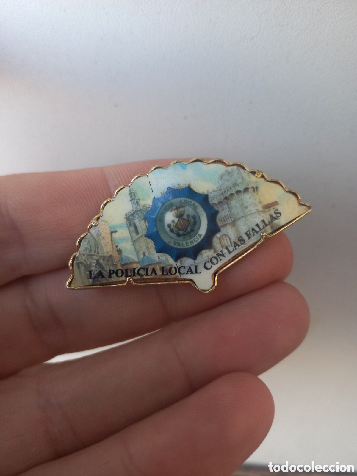 Joyeria: Broche insignia Polic&iacute;a Local Valencia con las fallas - Foto 2