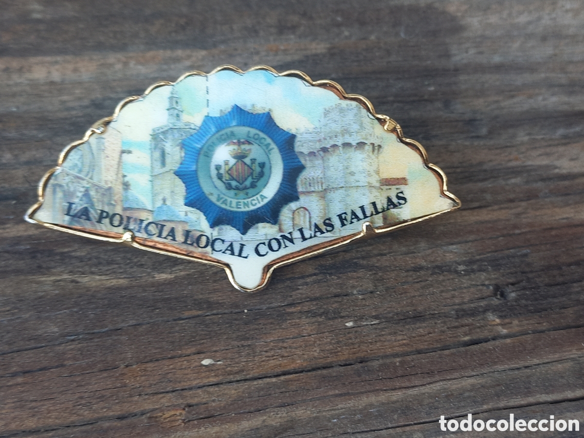 Joyeria: Broche insignia Polic&iacute;a Local Valencia con las fallas - Foto 1