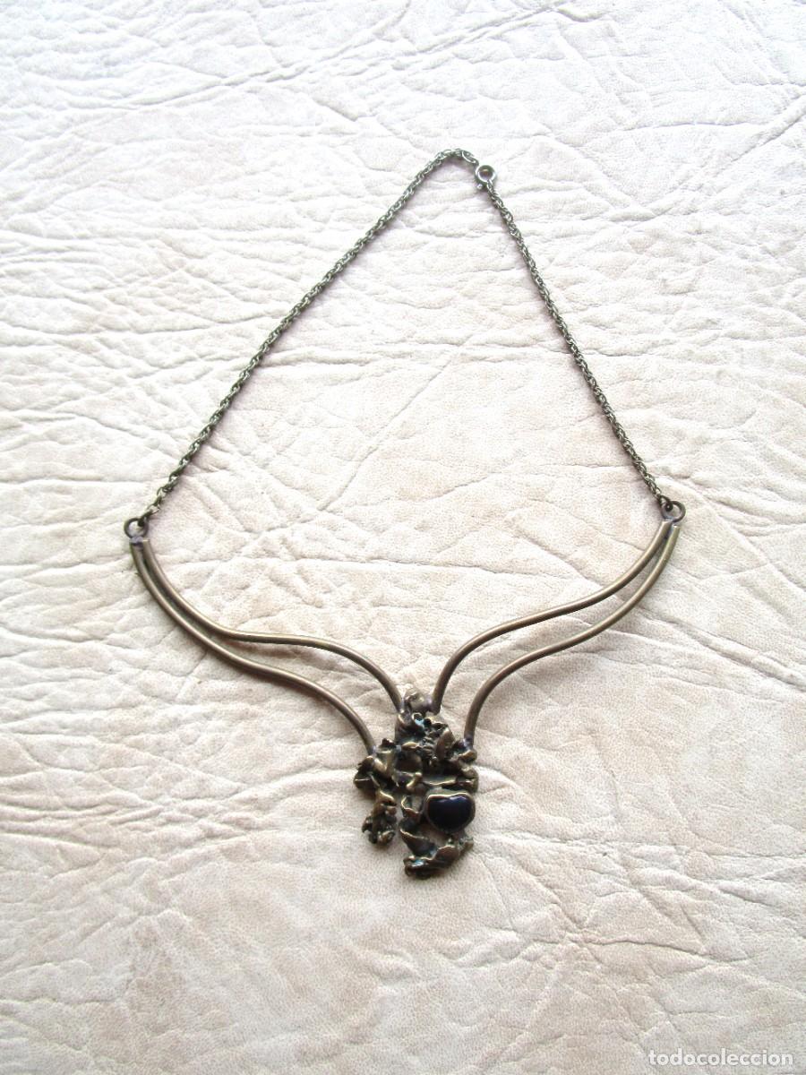Joyeria: antiguo colgante debronce artesanal - Foto 1