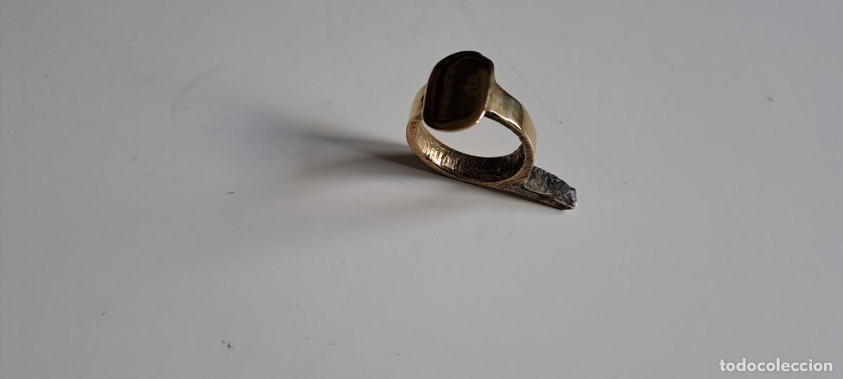 Joyeria: Anillo de bronce con raro ap&eacute;ndice. Hecho a mano - Foto 1
