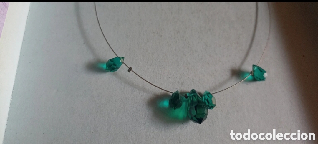 Schmuck: Gargantilla con piedras de cristal verdes