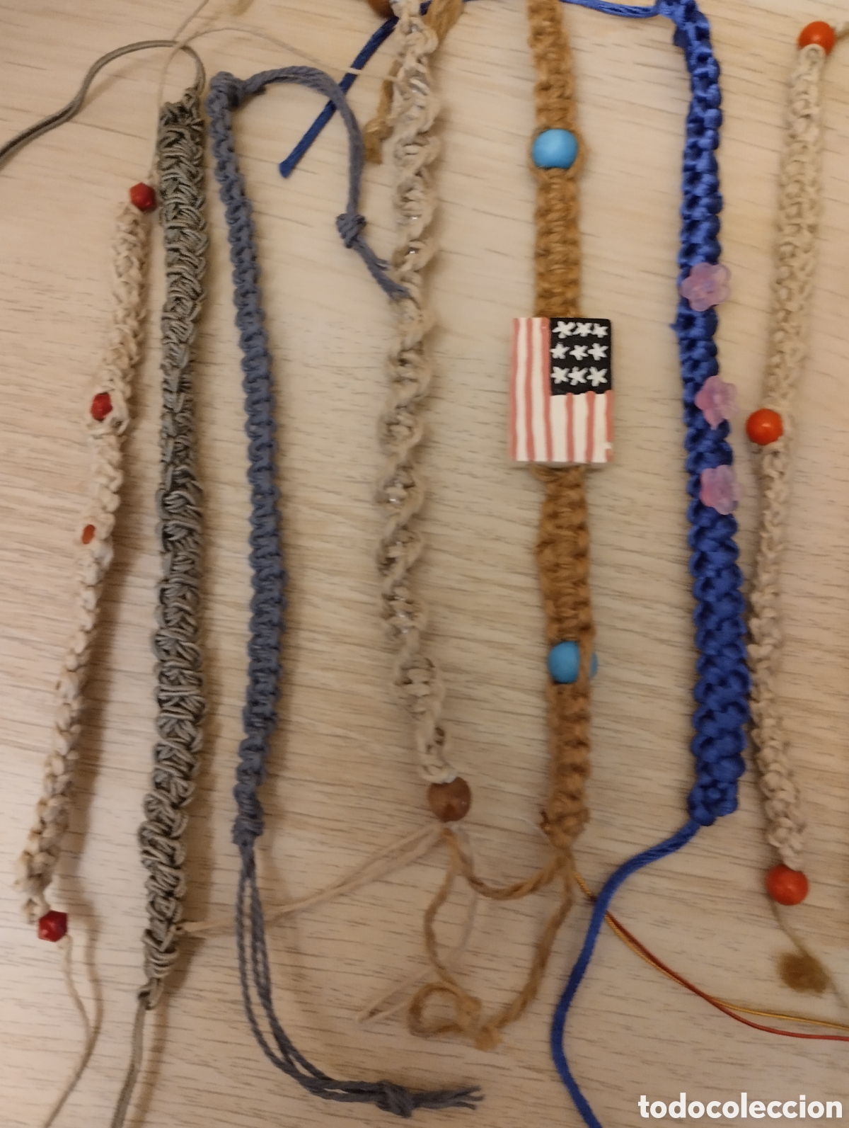 Joyeria: Lote de pulseras trenzadas tipo macram&eacute;. - Foto 3