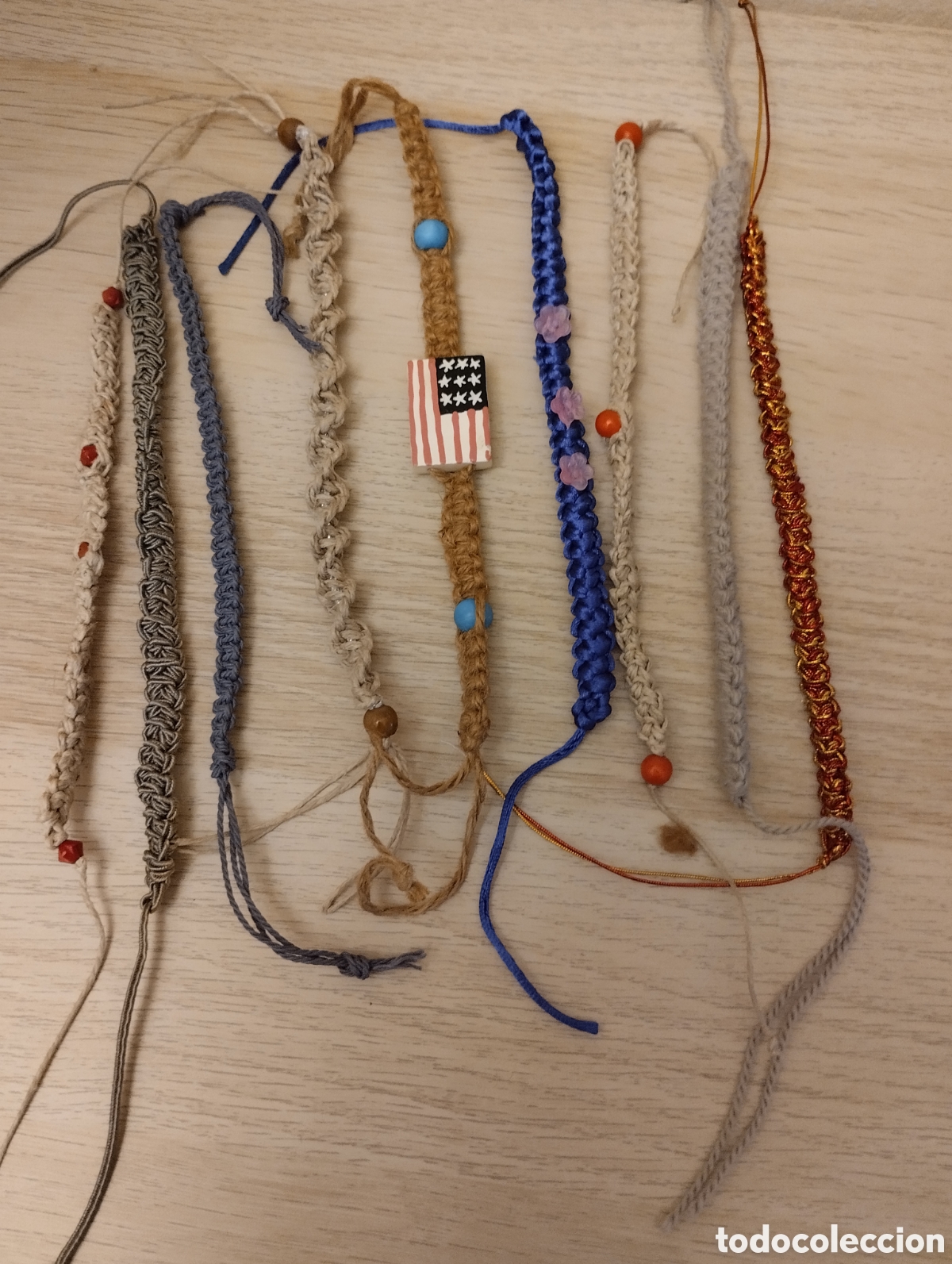 Joyeria: Lote de pulseras trenzadas tipo macram&eacute;. - Foto 1