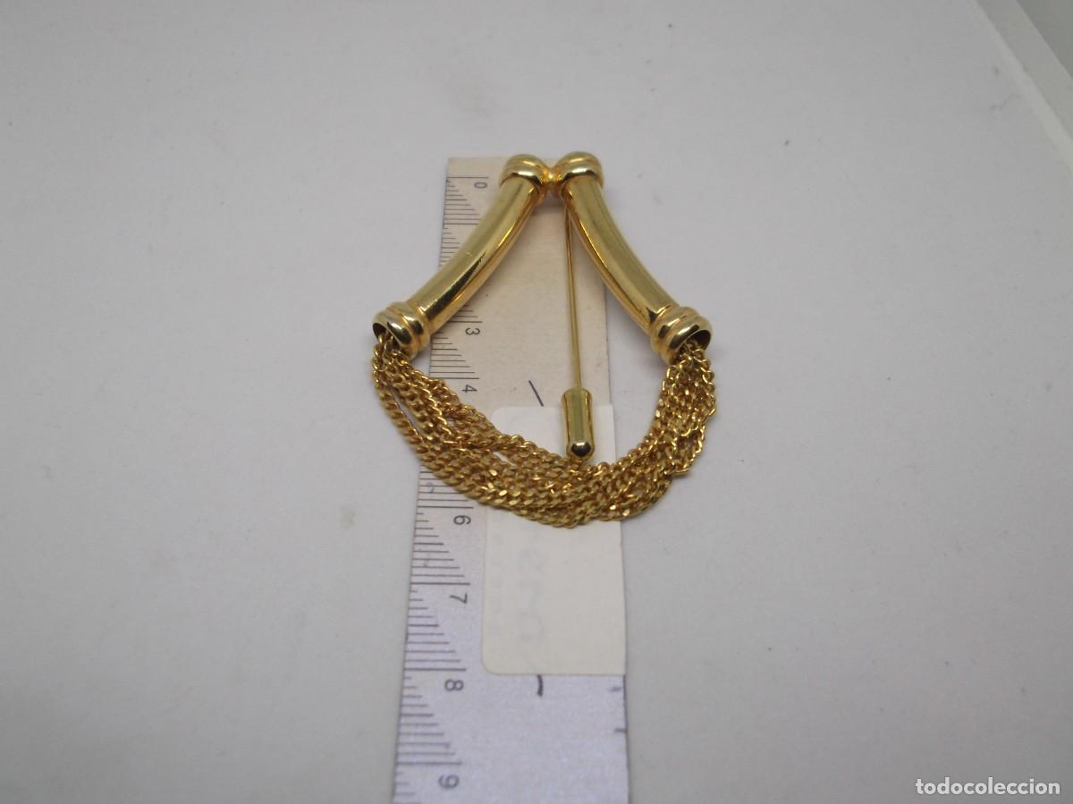 Joyeria: Broche dorado con cadenas.Vintage - Foto 2