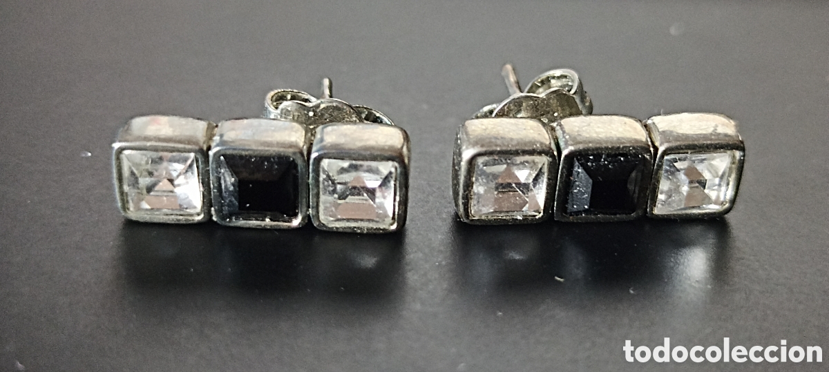 Gioielleria: Pendientes de tuerca con adornos cuadrados cristal y negro