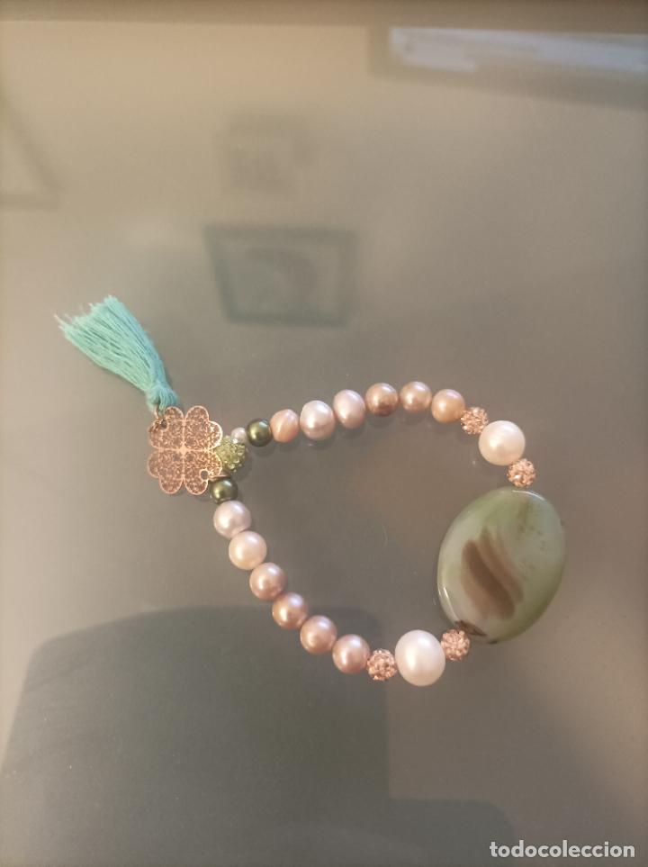 Joyeria: PULSERA CON PIEDRA VERDE Y PERLAS - Foto 2