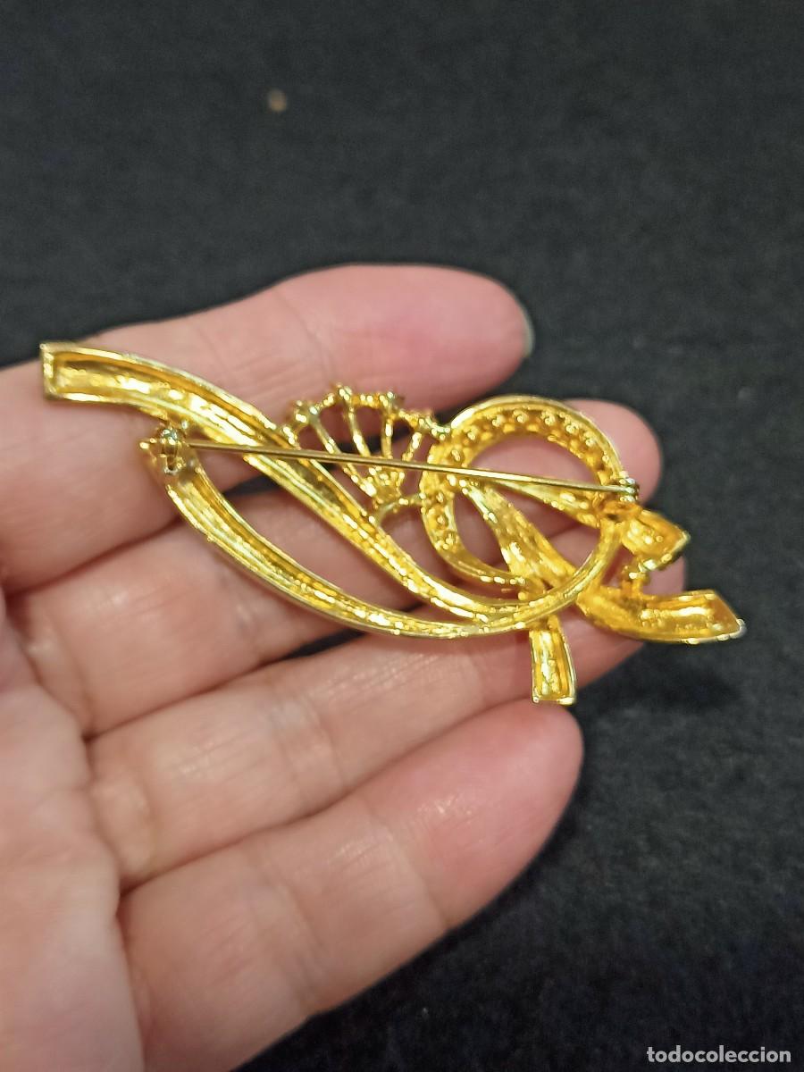 Joyeria: Broche dorado en fantas&iacute;a. REF-4146 - Foto 3