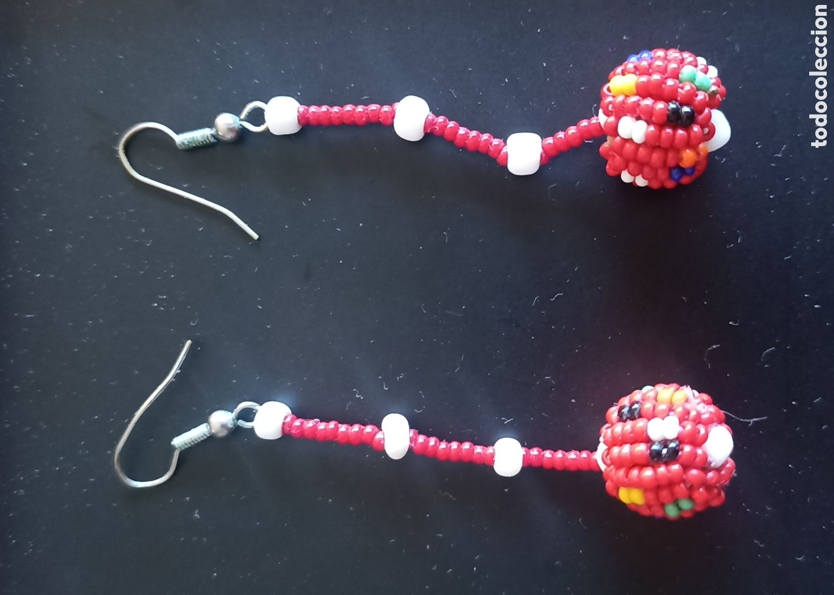 Joyeria: Pendientes largos de abalorios rojos - Foto 1