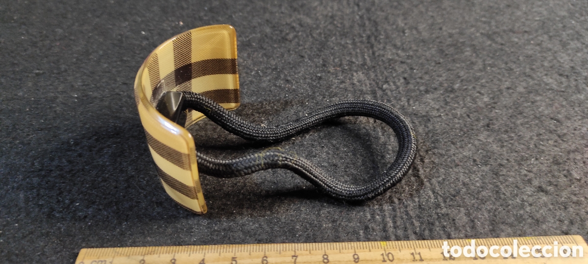 Joyeria: Coletero Burberry y pulsera - Foto 3