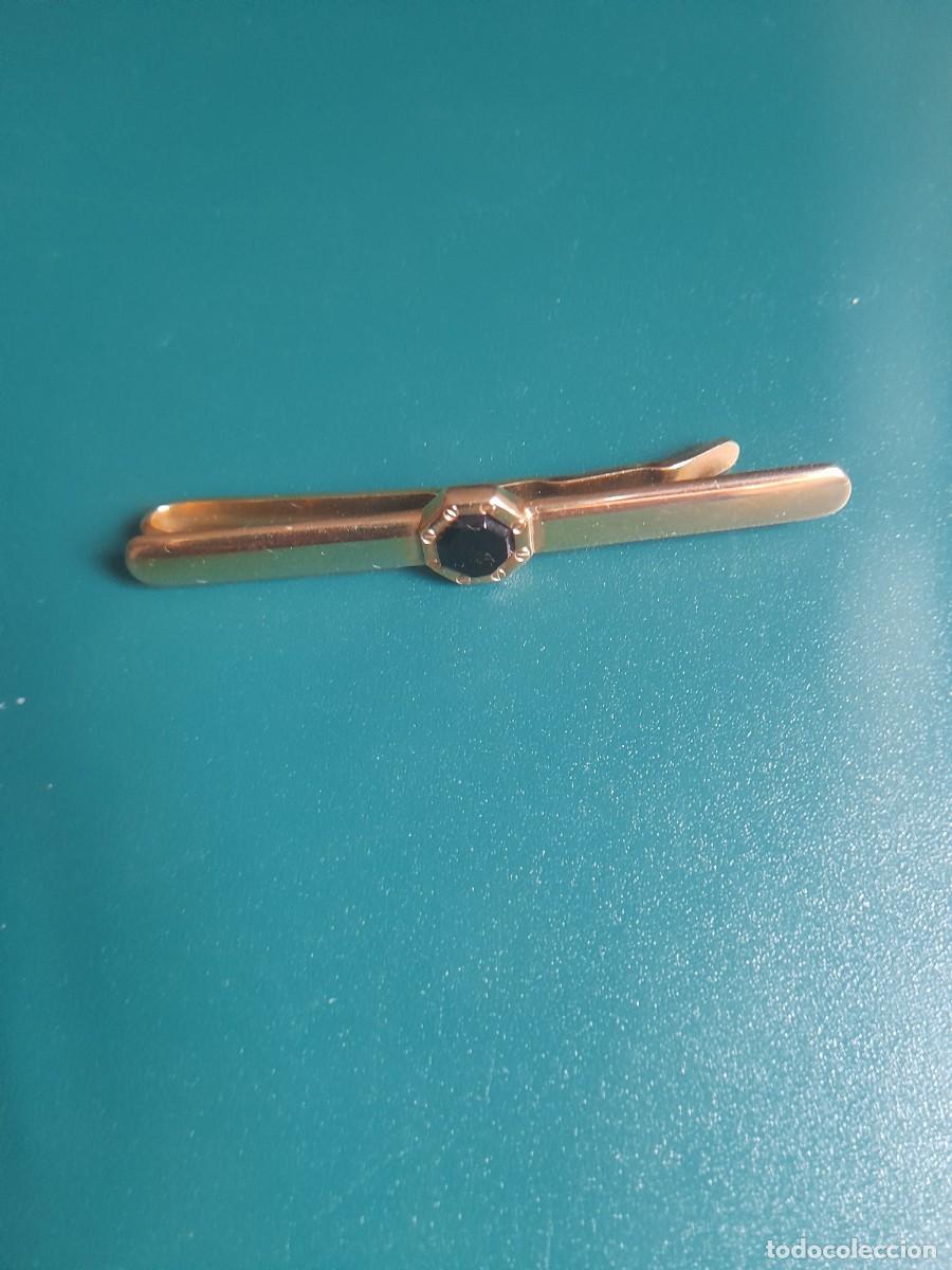 Joyeria: Pisa corbatas dorado con piedra octogonal. - Foto 1