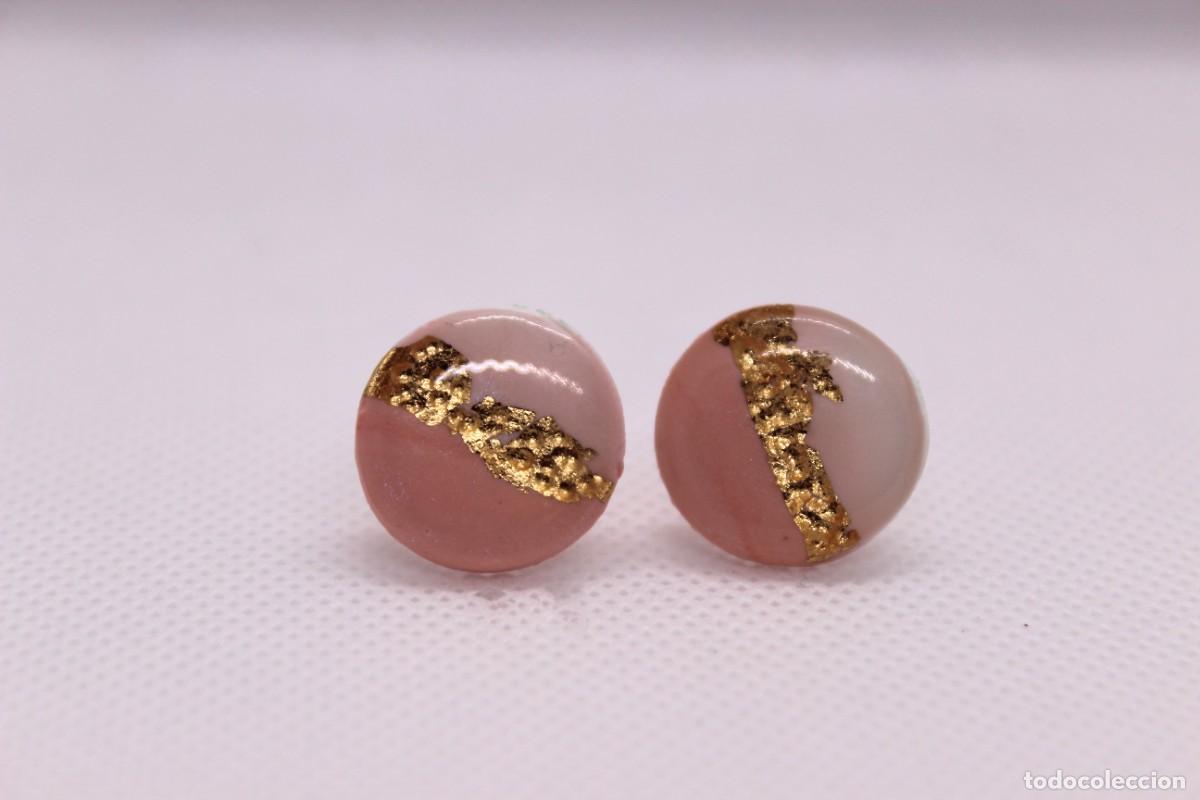 Joyeria: Pendientes de bot&oacute;n rosas y blancos - Foto 1