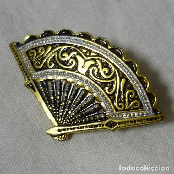 Joyeria: Broche de lat&oacute;n simil damasquinado abanico - Foto 1
