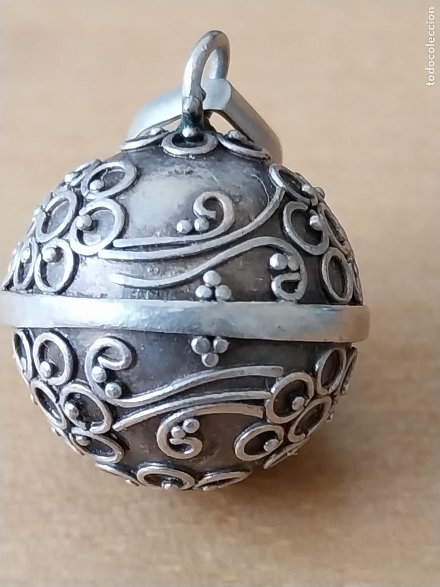 Joaillerie: BOLA LLAMADOR ANGELES COLGANTE PRECIOSA PATINA 1,5CM