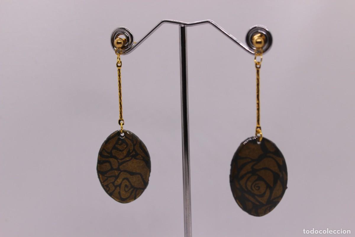 Joyeria: Pendientes artesanales negro y dorado - Foto 2