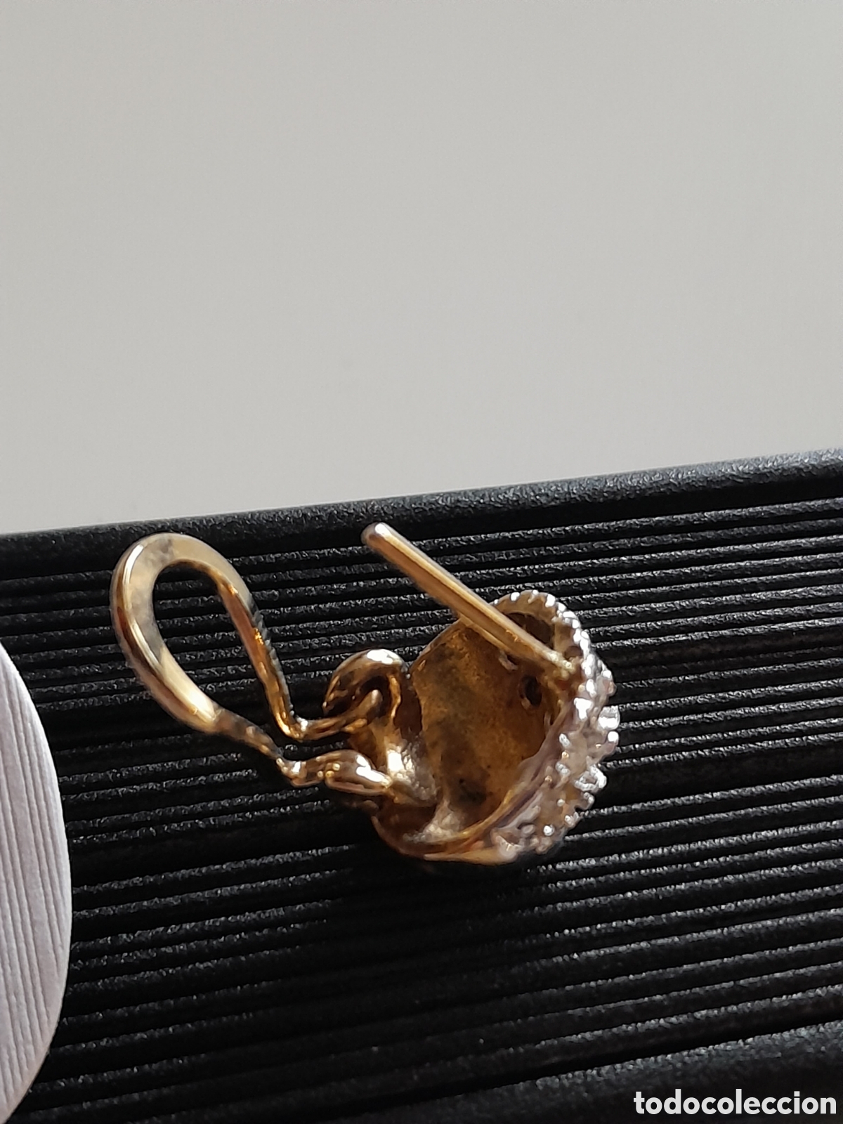 Joyeria: Pendientes chapados con cristales.Omega - Foto 3