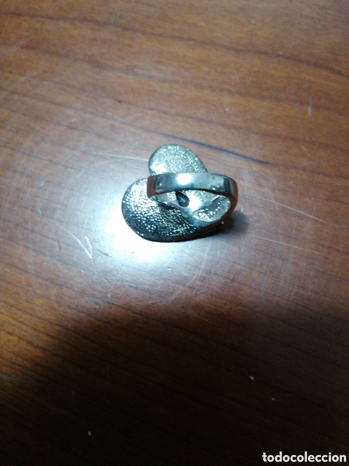 Joyeria: A&ntilde;illo plateado de coraz&oacute;n con detalles azules. - Foto 3
