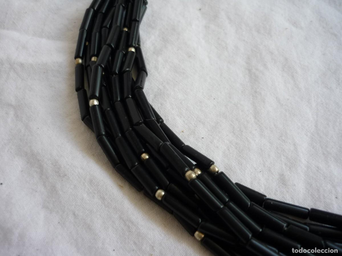 Joyeria: Collar de cuentas de vidrio negro - Foto 2