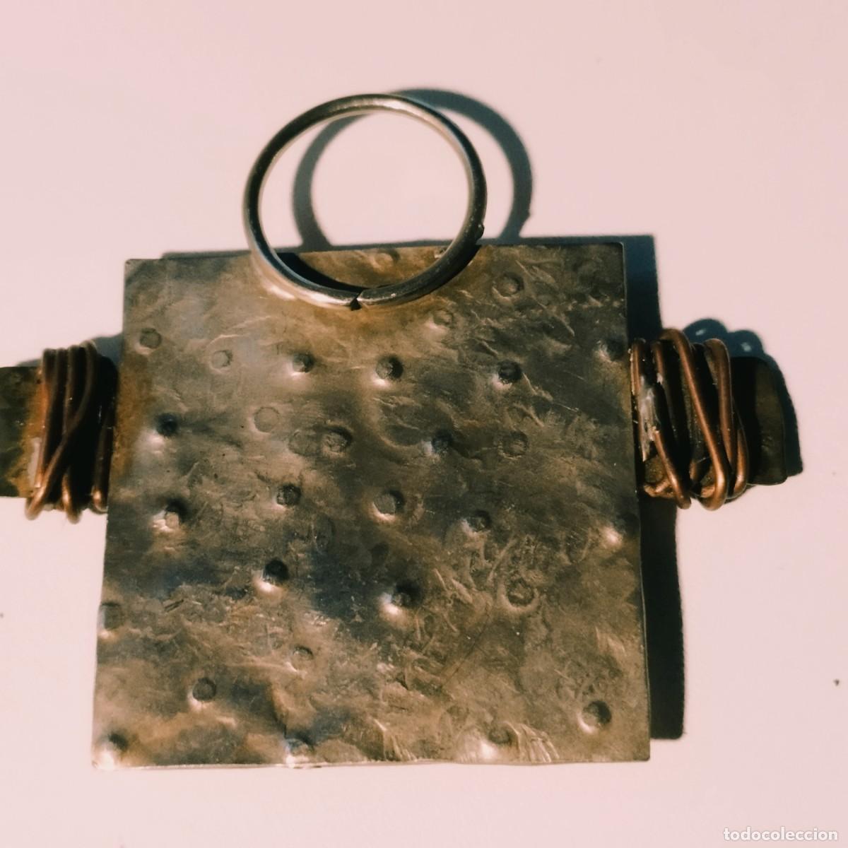 Joyeria: Medall&oacute;n sin cord&oacute;n de metal estampado - Foto 2