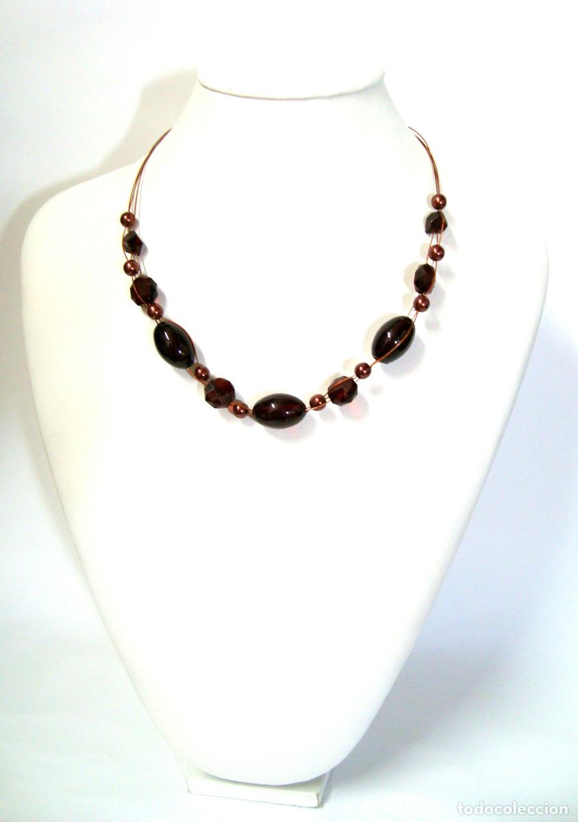 Joyeria: Collar corto color marr&oacute;n, A&ntilde;o 2000, Nuevo - Foto 1