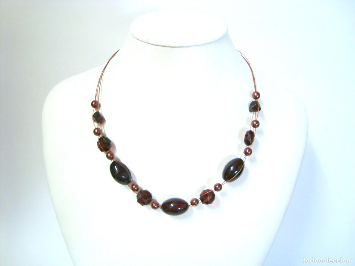 Joyeria: Collar corto color marr&oacute;n, A&ntilde;o 2000, Nuevo - Foto 2