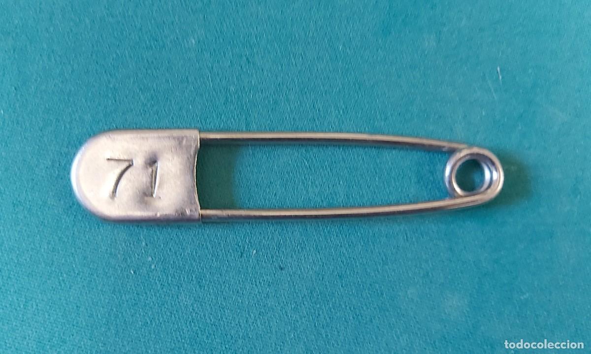Joyeria: Imperdible con n&ordm; 71 - Foto 1