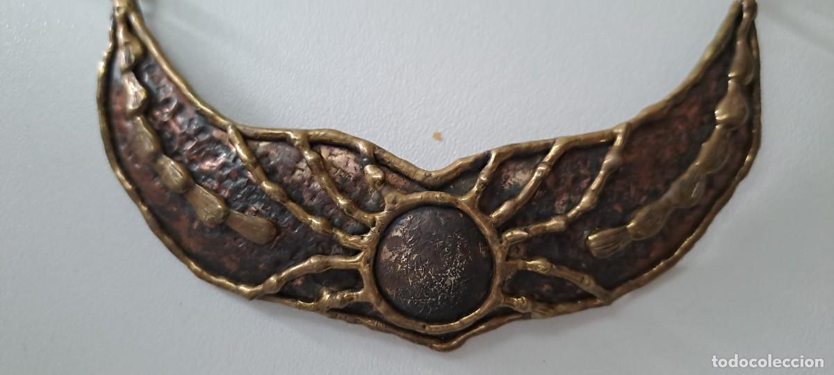 Joyeria: Gargantilla de bronce labrado y con relieves - Foto 2
