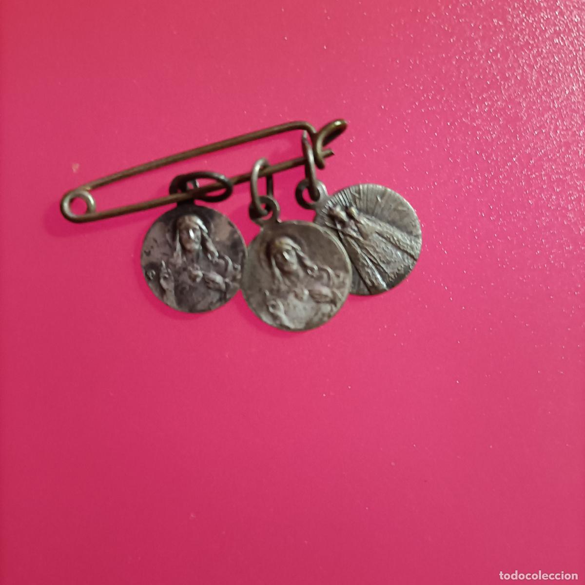 Joyeria: tres medallitas de plata