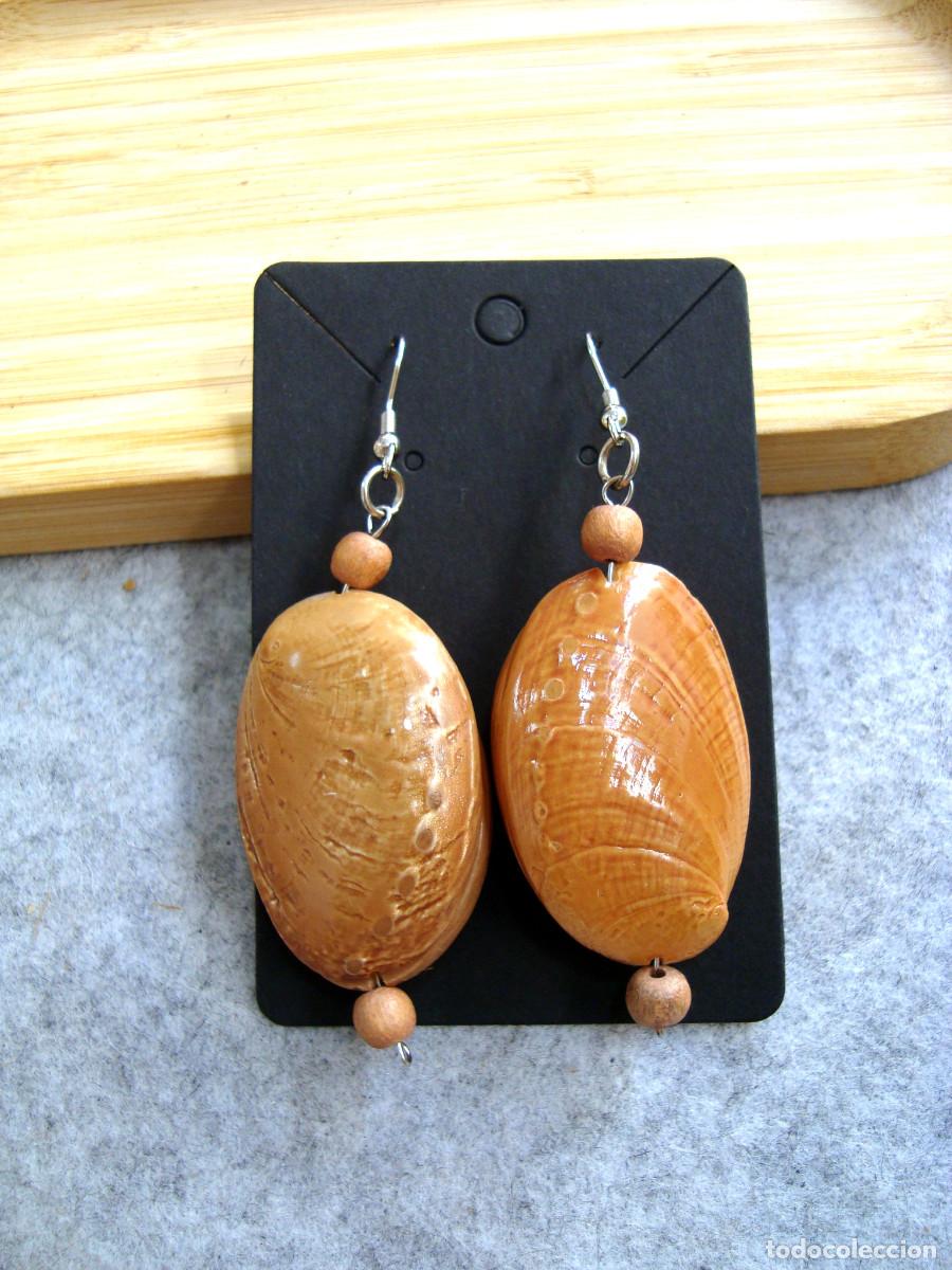 Joyeria: Pendientes largos n&aacute;car marr&oacute;n, A&ntilde;o 2000, Nuevos - Foto 1