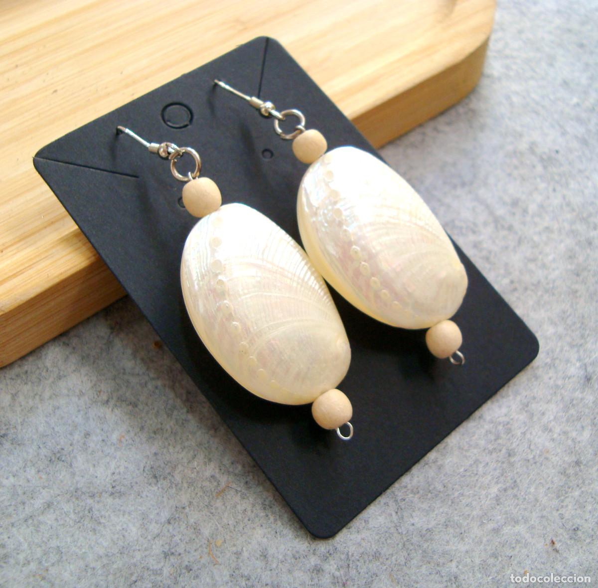 Joyeria: Pendientes largos de n&aacute;car, A&ntilde;o 2000, Nuevos - Foto 2