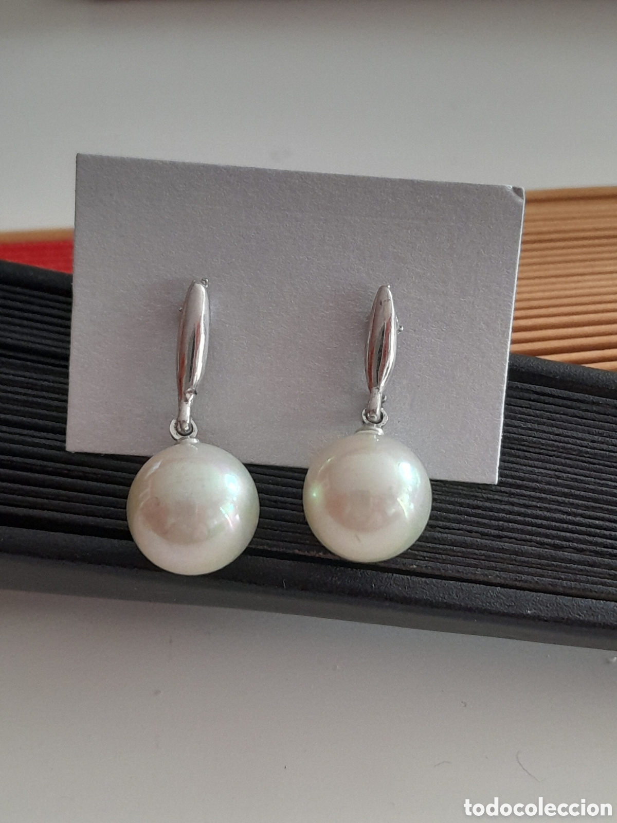 Joyeria: PENDIENTES CLASICOS CON PERLAS IRISADAS. PRESI&Oacute;N - Foto 1