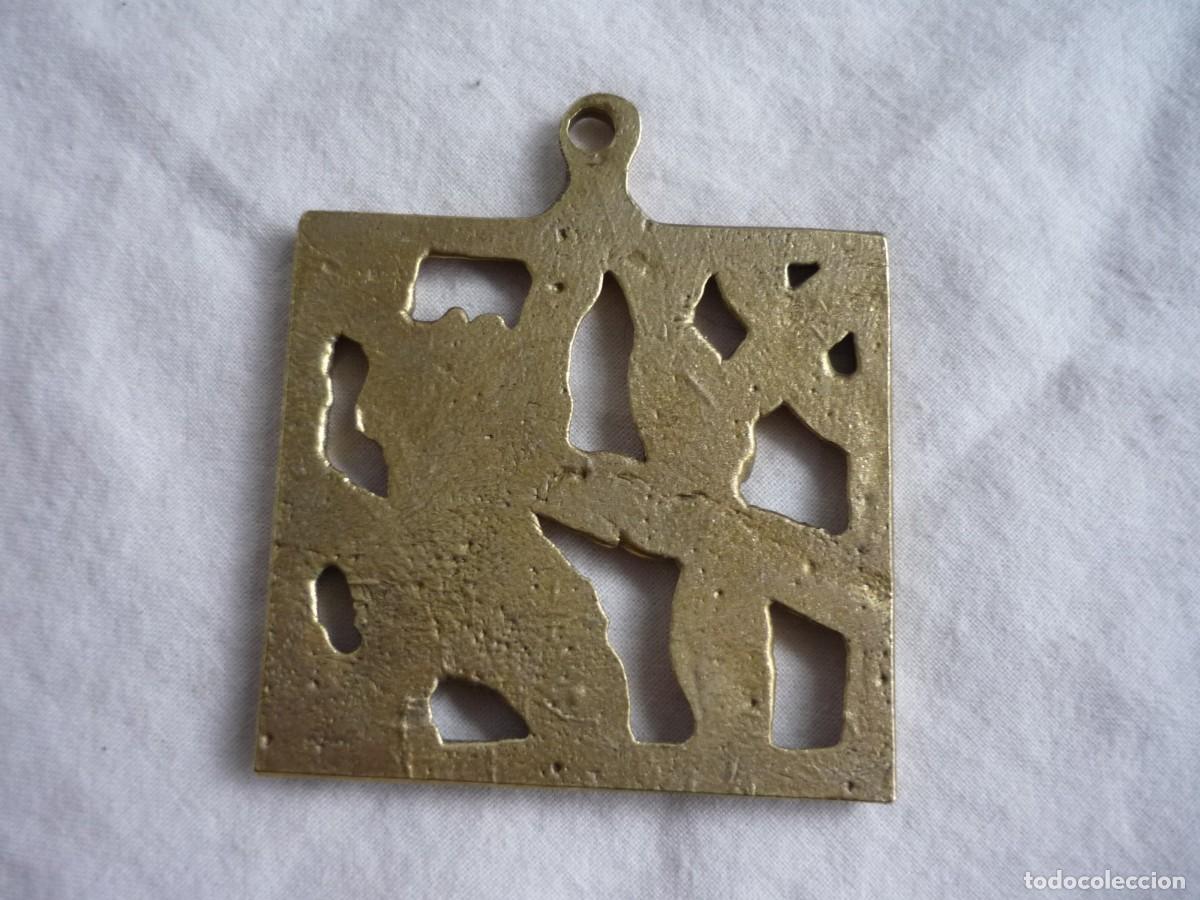Joyeria: Colgante de bronce calado Torre con flores - Foto 4