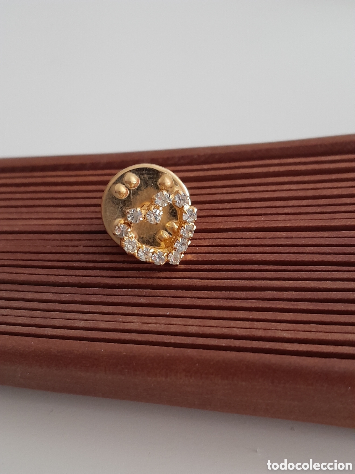 Joyeria: PIN CHAPADO EN ORO. CRISTAL. CORAZON - Foto 3