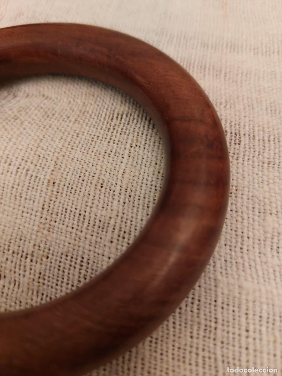 Joyeria: PULSERA DE MADERA DE UNOS 7 CM. DE DIAMETRO - Foto 4
