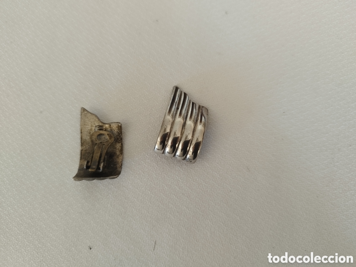 Joyeria: Pendientes plateados bot&oacute;n - Foto 2