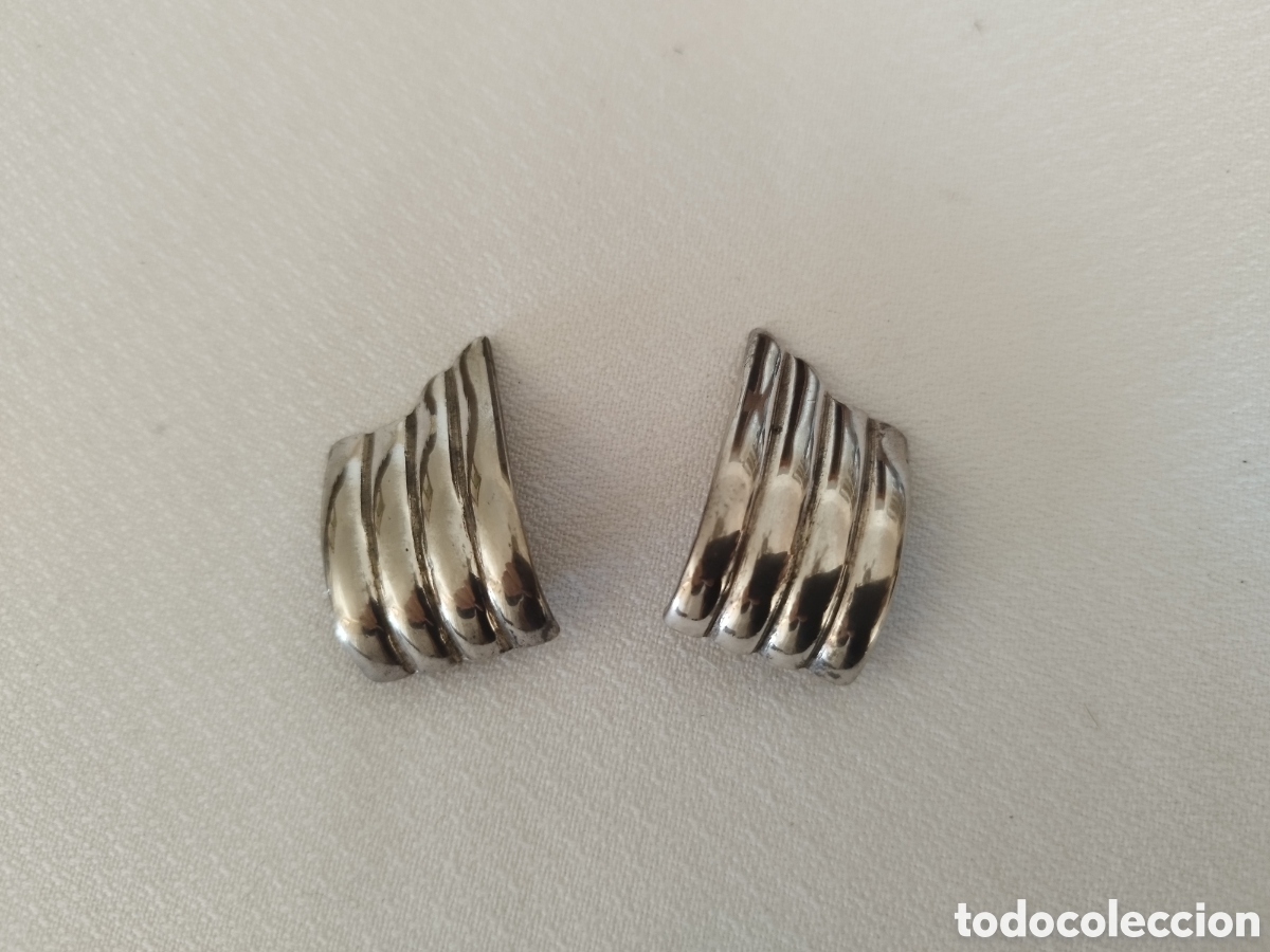 Joyeria: Pendientes plateados bot&oacute;n - Foto 1