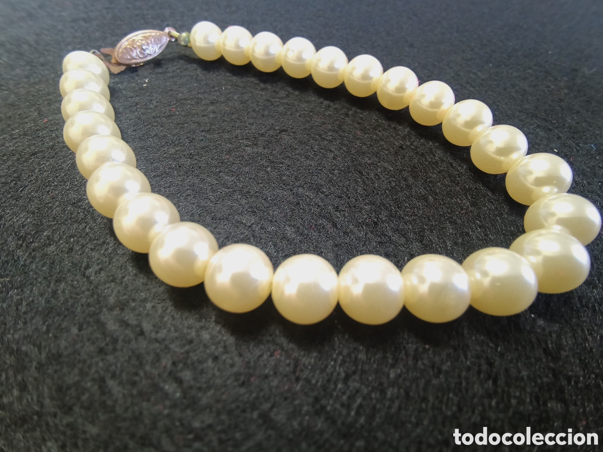 Joyeria: Pulsera de perlas imitaci&oacute;n con cierre met&aacute;lico. - Foto 2