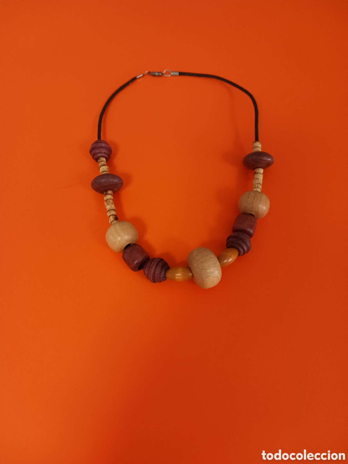 Joyeria: Collar bisuter&iacute;a con cuentas de madera. - Foto 2