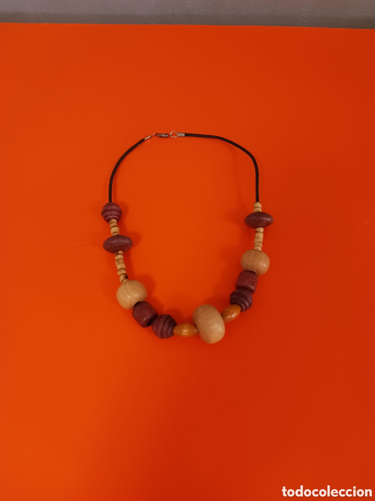 Joyeria: Collar bisuter&iacute;a con cuentas de madera. - Foto 3