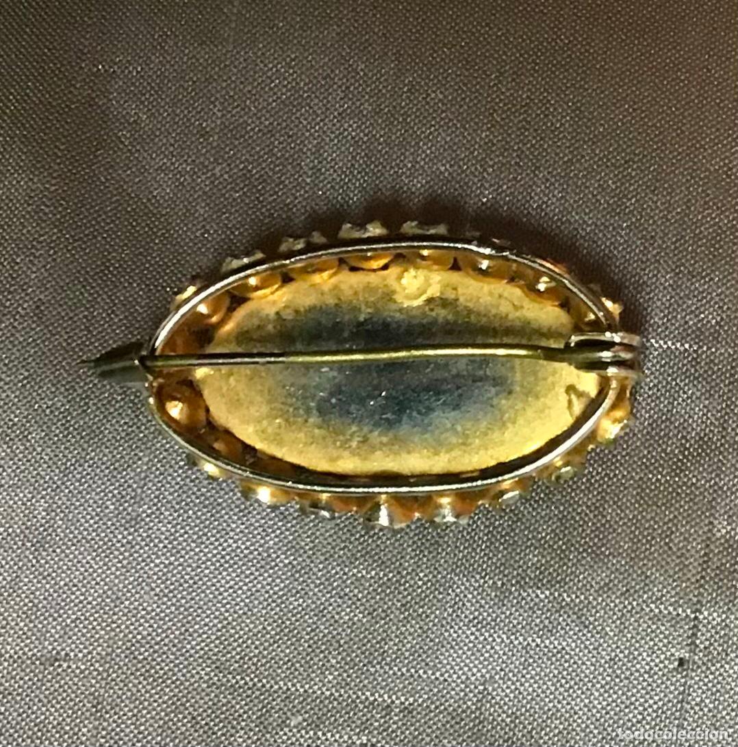 Joyeria: BROCHE DE METAL DORADO Y CRISTAL - Foto 2