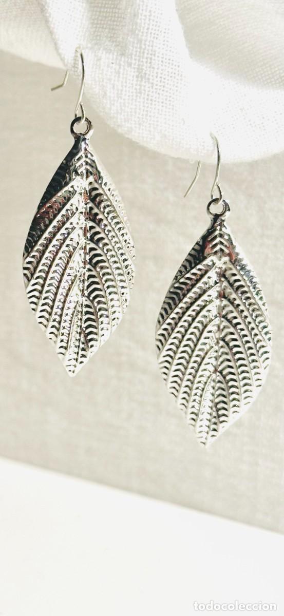 Joyeria: Pendientes plateados forma de hoja - Foto 2