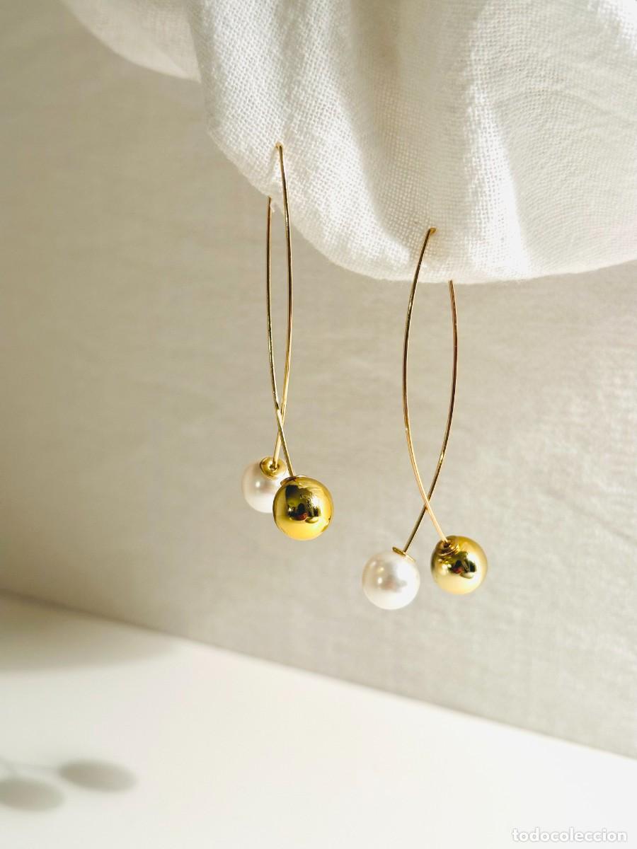Joyeria: Pendientes largos, perla dorada y perla blanca - Foto 1