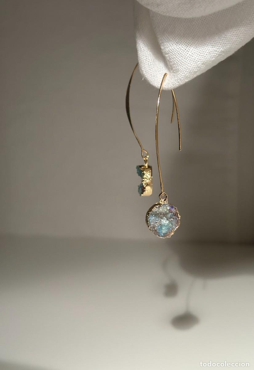 Joyeria: Pendientes largos. Piedra transparente y tonos turquesas - Foto 2