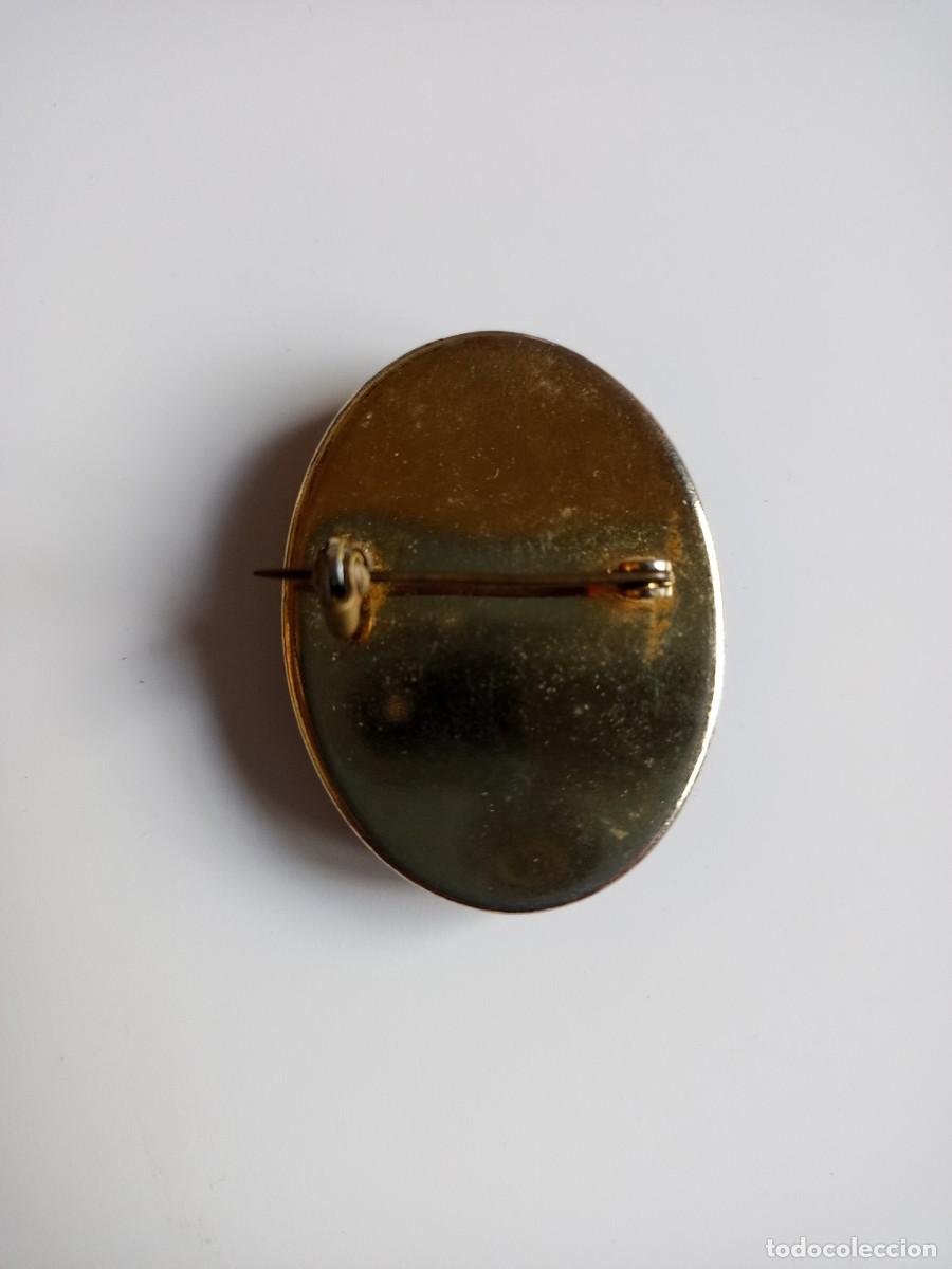 Joyeria: Broche camafeo de resina - Foto 4