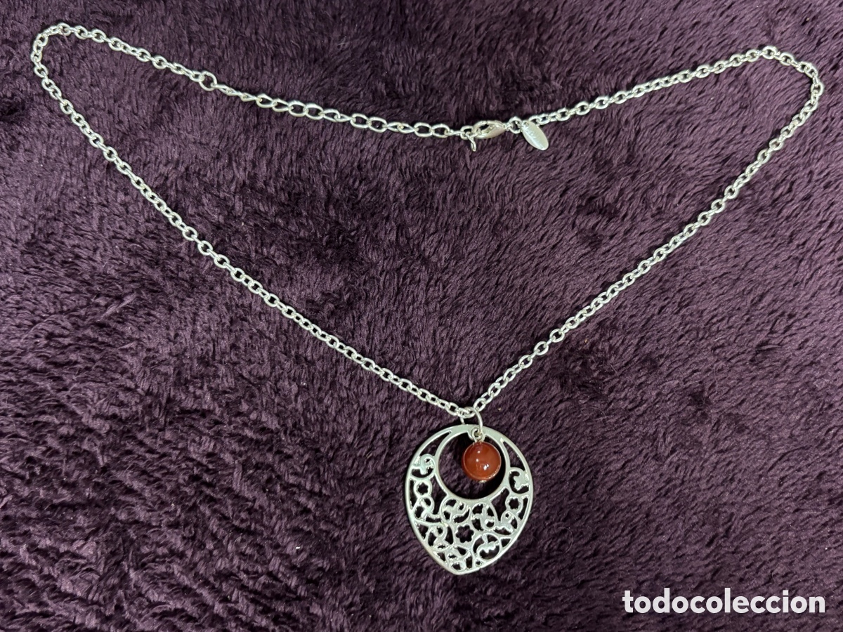 Joyeria: Colgante plateado con cadena - Foto 1