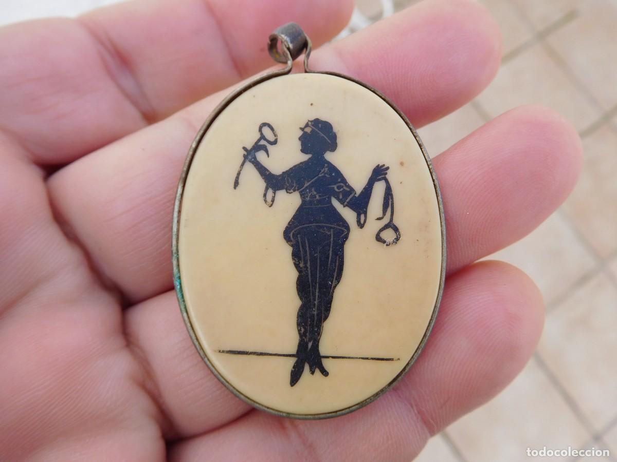 Joyeria: Colgante antiguo de celuloide - Foto 1