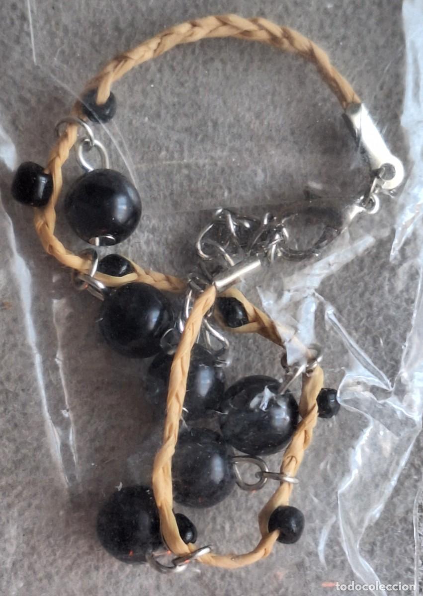 Joyeria: PULSERA DE CUERDA CON ESFERAS PL&Aacute;STICAS NEGRAS - Foto 2